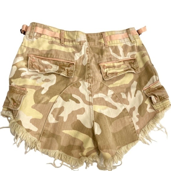 WE THE FREE Free People Commando Yellow Camo Denim Cargo Utility Frayed Shorts - Picture 8 of 9
